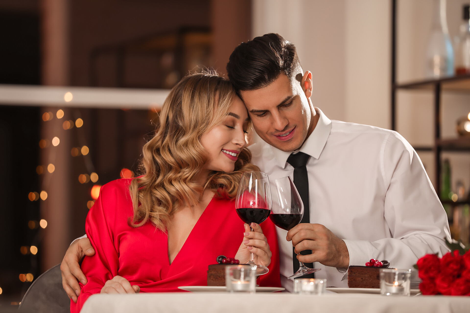 Safety Tips for Online Dating: Protecting Yourself in the Digital Age